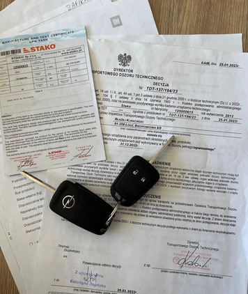 Opel Zafira cena 32900 przebieg: 183000, rok produkcji 2013 z Białogard małe 466